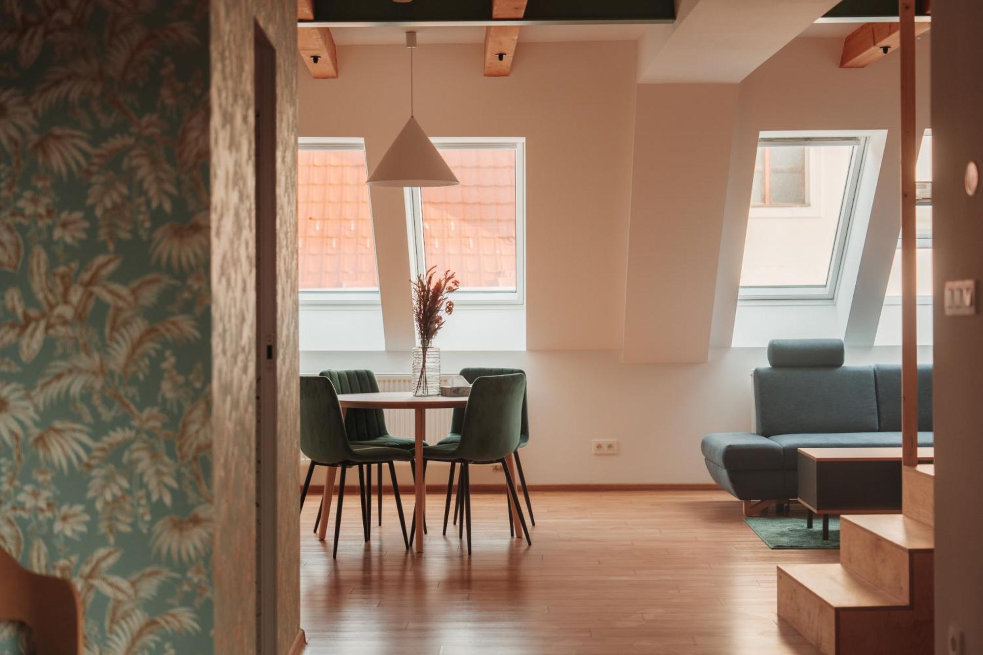 Hviezdoslavova Apartments, Trnava Centre, Parking Available Esterno foto