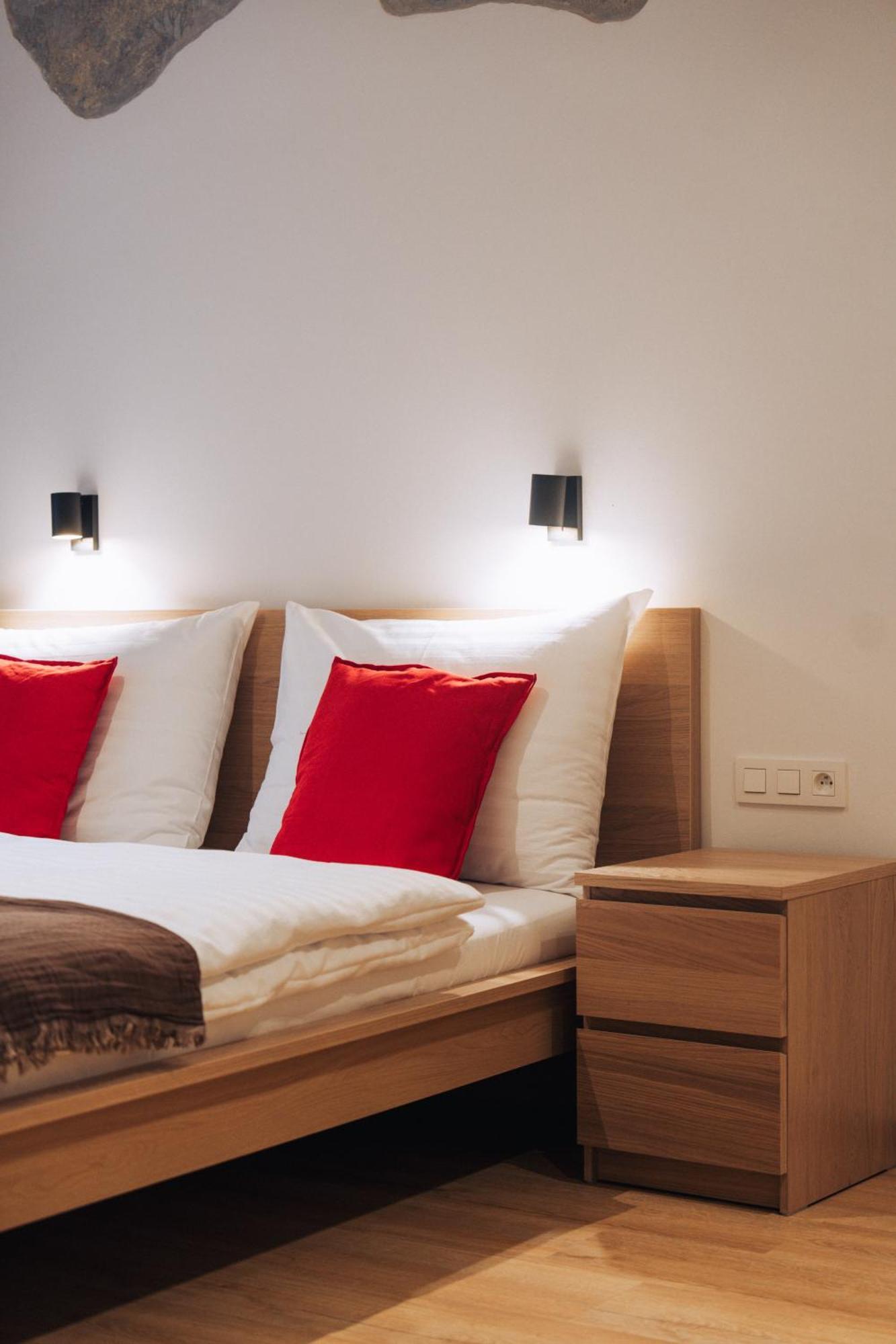 Hviezdoslavova Apartments, Trnava Centre, Parking Available Esterno foto