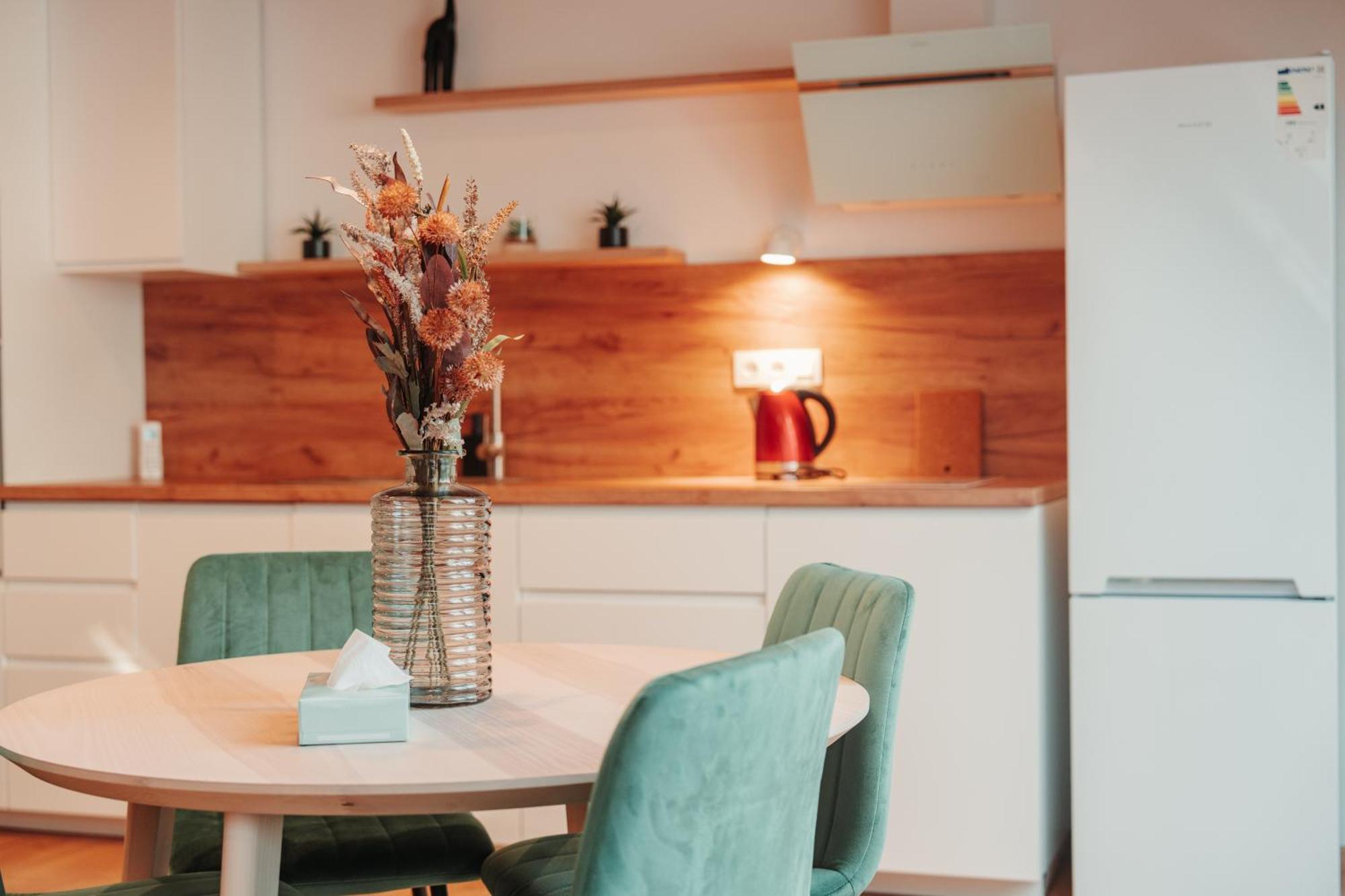 Hviezdoslavova Apartments, Trnava Centre, Parking Available Esterno foto
