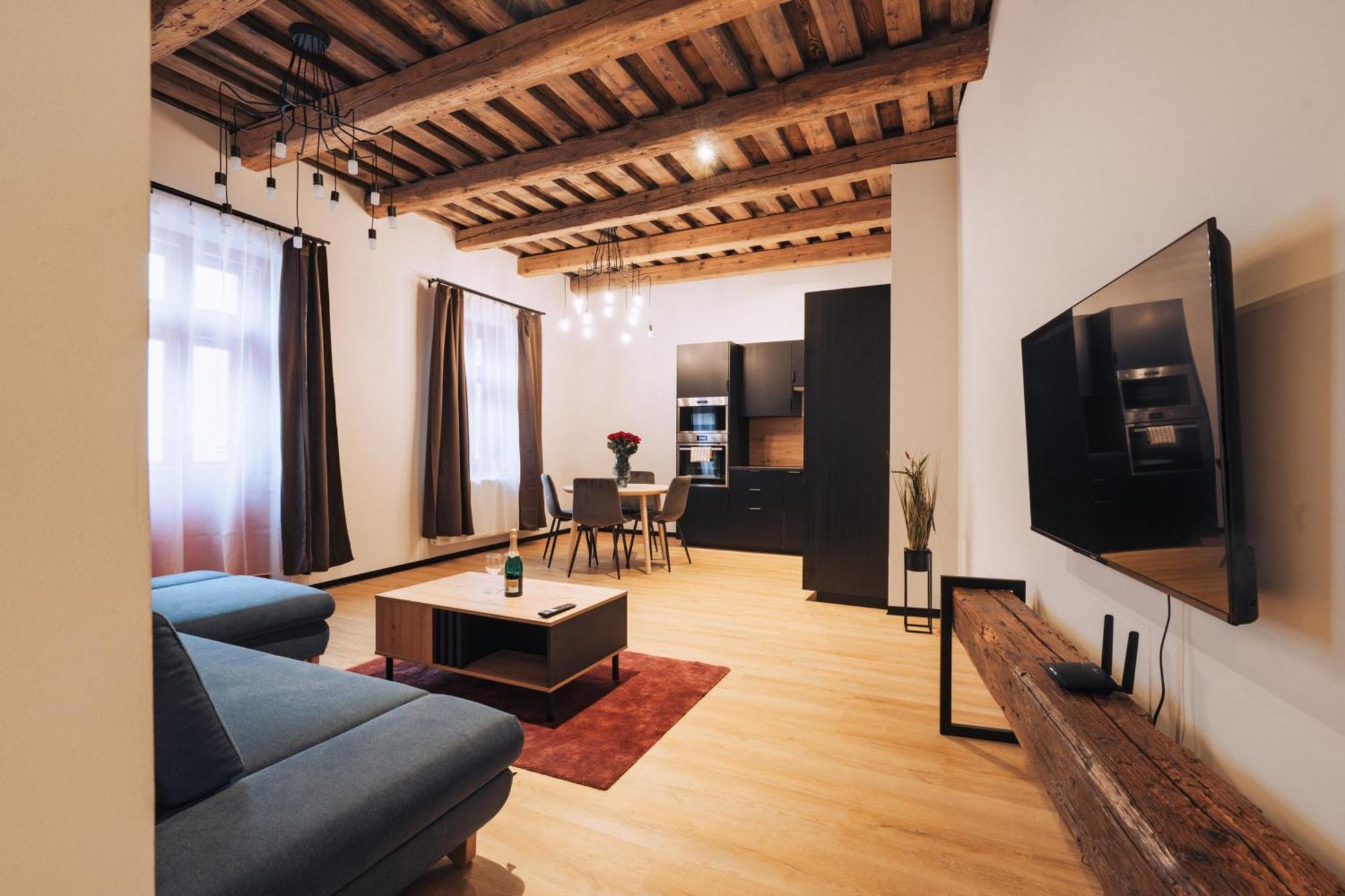 Hviezdoslavova Apartments, Trnava Centre, Parking Available Esterno foto